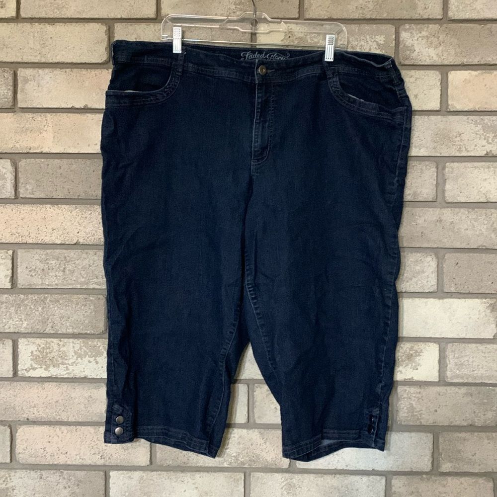 3for$20 capri jeans 24w